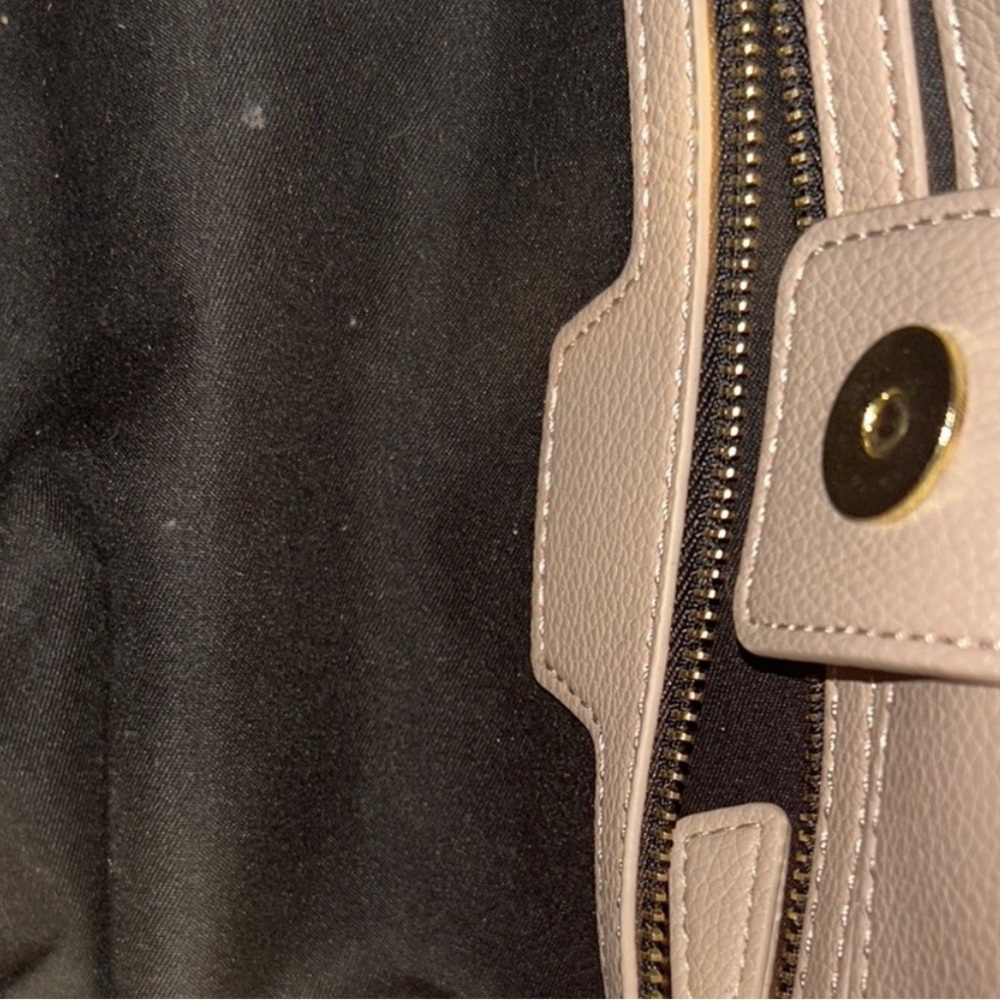 Polene Soft Beige Leather Shoulder Bag - Picture 2 of 3